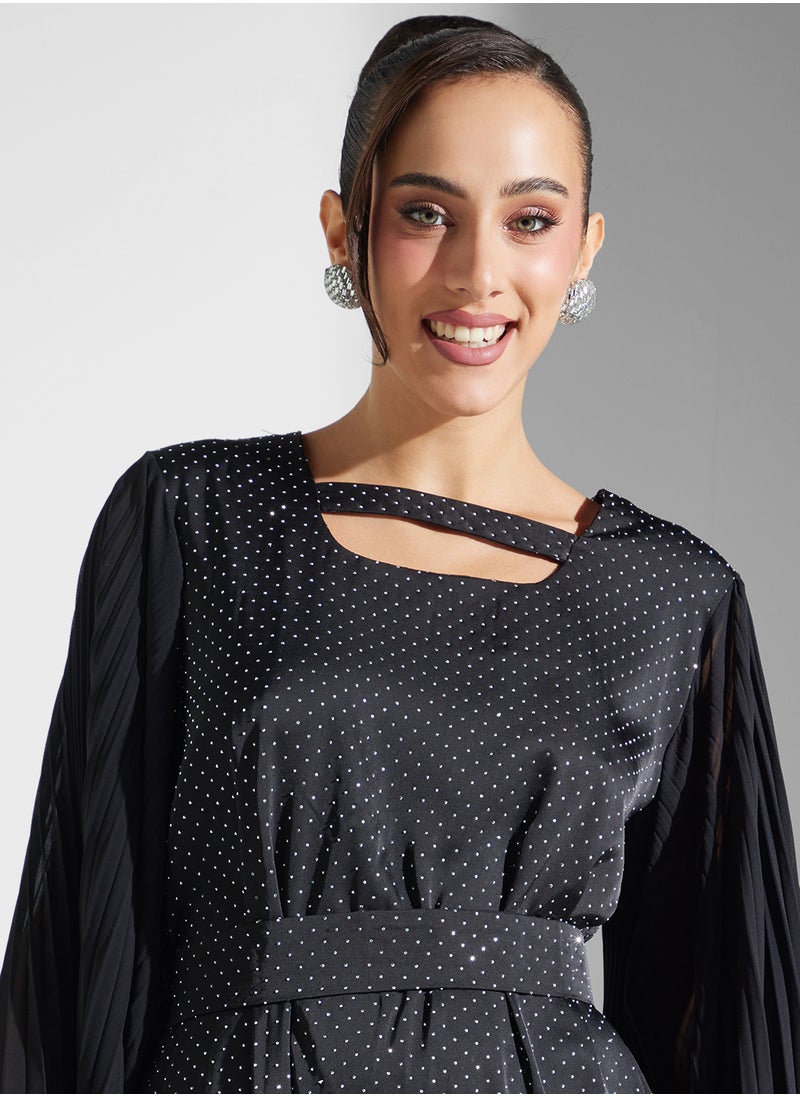 Khizana Jalabiya With Pleated Sleeves  - Image 3
