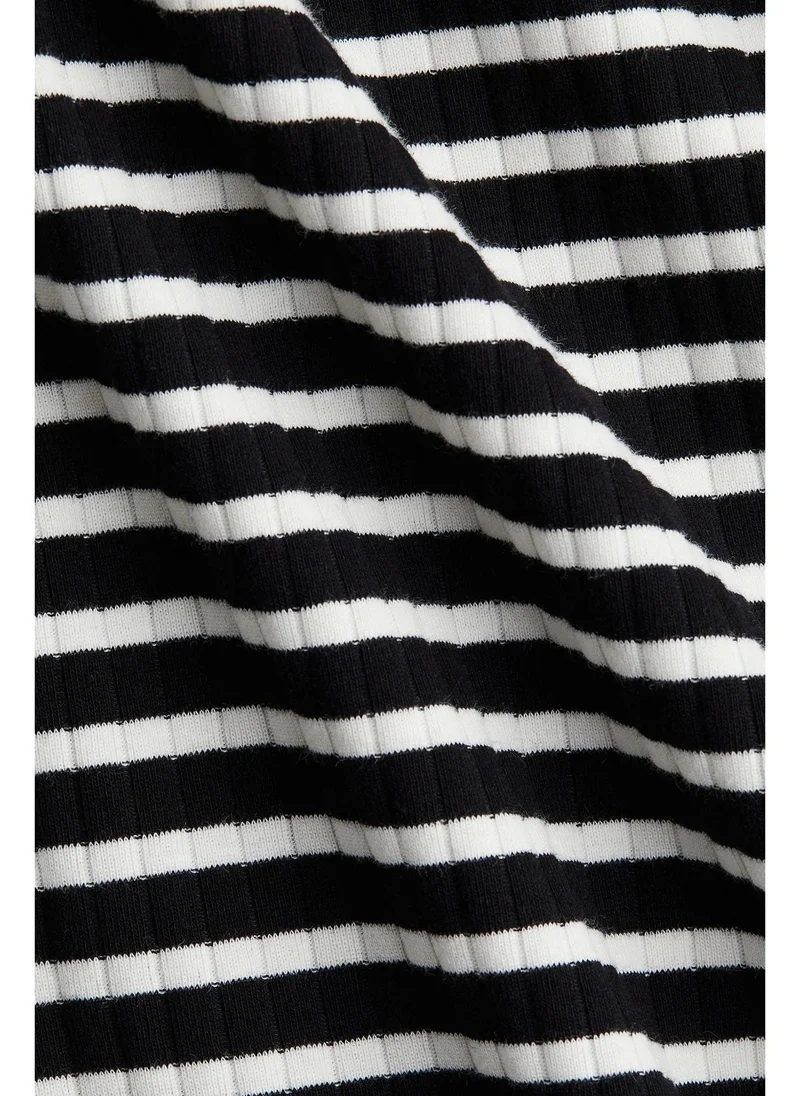 H&M MAMA Fine-knit dress