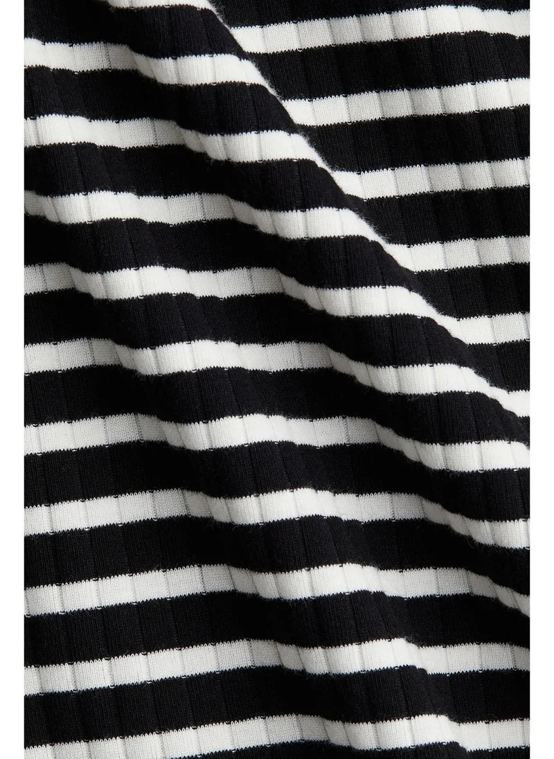 H&M MAMA Fine-knit dress