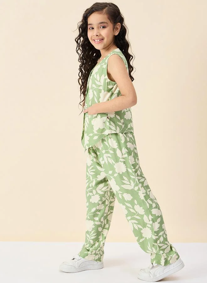 Stylo Bug Floral Print Sleeveless Top and Pants Set by Styli