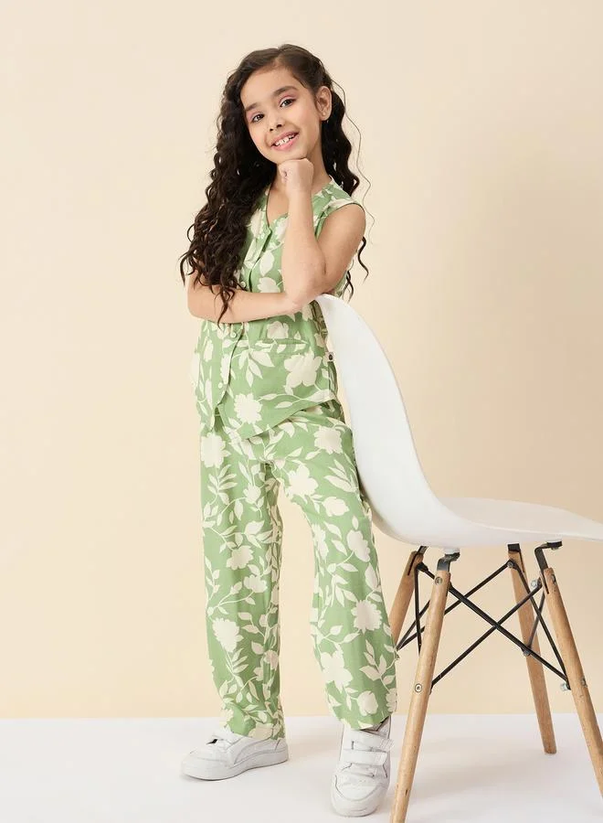 Stylo Bug Floral Print Sleeveless Top and Pants Set by Styli