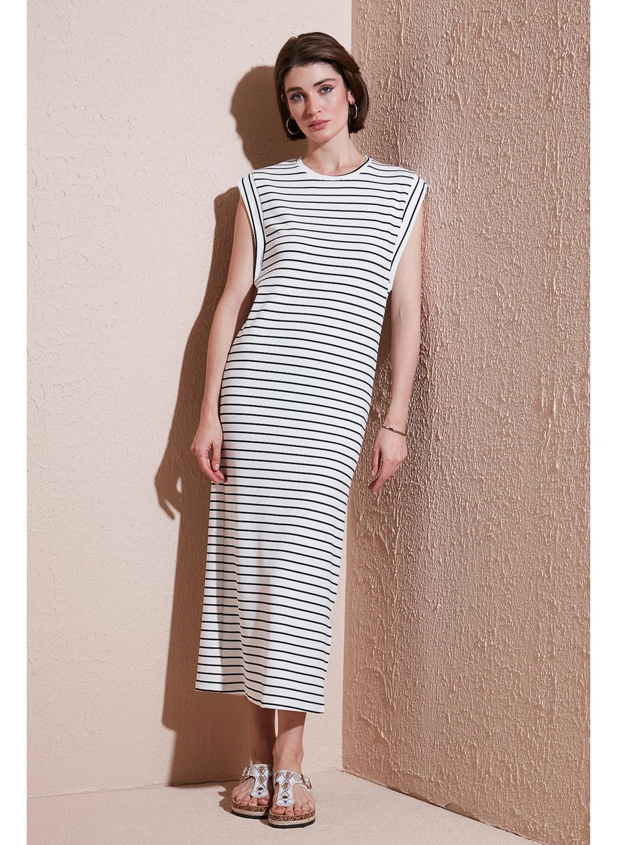 Lela Striped Regular Fit Sleeveless Crew Neck Midi Length Dress Women's Dress 5866107