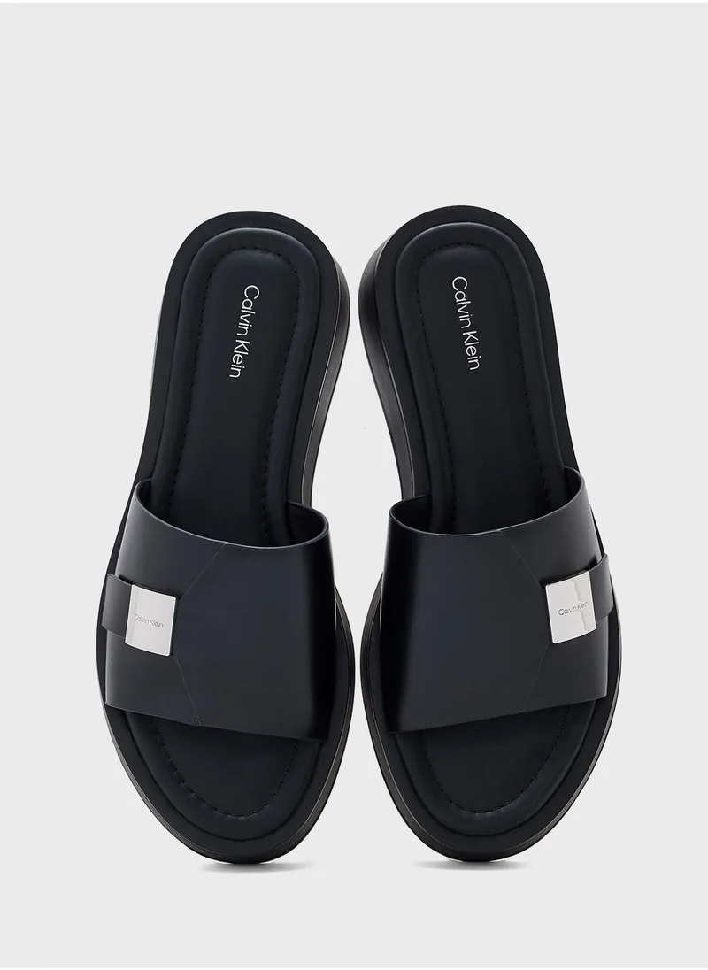 كالفن كلاين صنادل مسطحة كاجوال