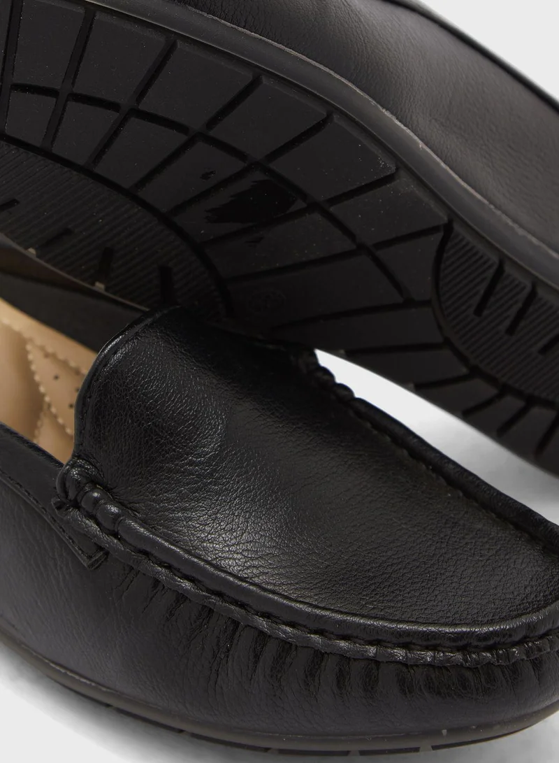 EEAZID Delma Moccasins