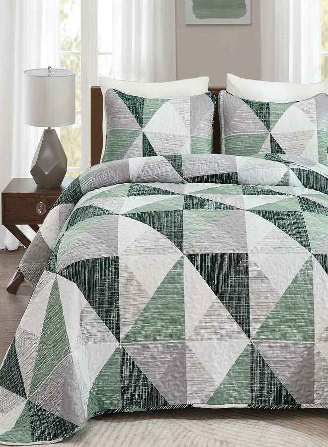 Dintszyayue King Size Quilt Green, 3 Pieces Patchwork Bedspread Bedding for King Size Bed, Soft Lightweight Microfiber Geometric Coverlet Set for All Season Quilts with 2 Pillowcases - Image 2