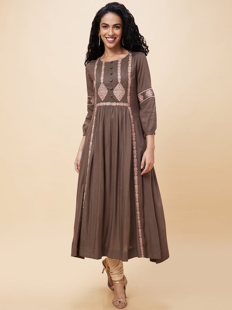 globus Globus Women Thread Work Gathered Puff Sleeve Panelled Anarkali Kurta - Image 2