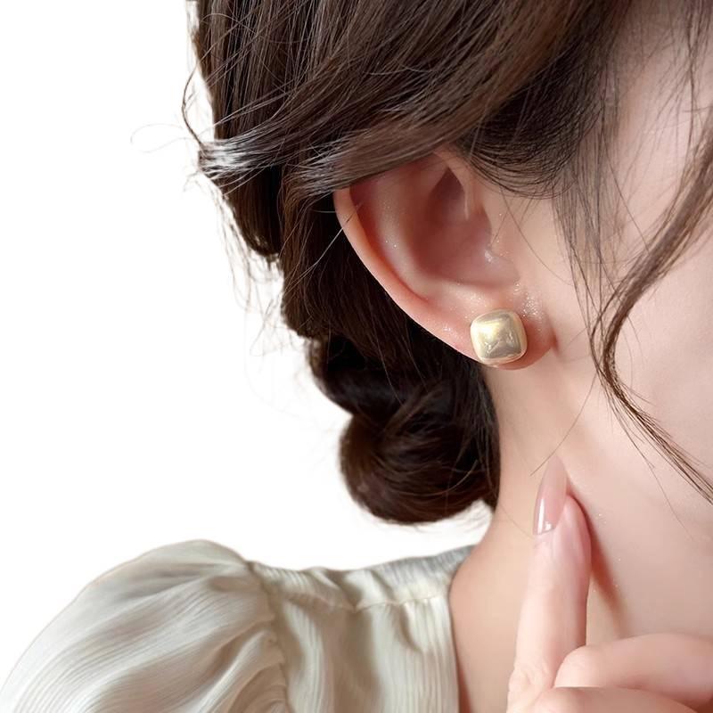 AD Silver Pearl Earrings with Silver Tone Finish and Drop Accent Lightweight Jewelry for Daily Wear and Dressy Styling - Image 4