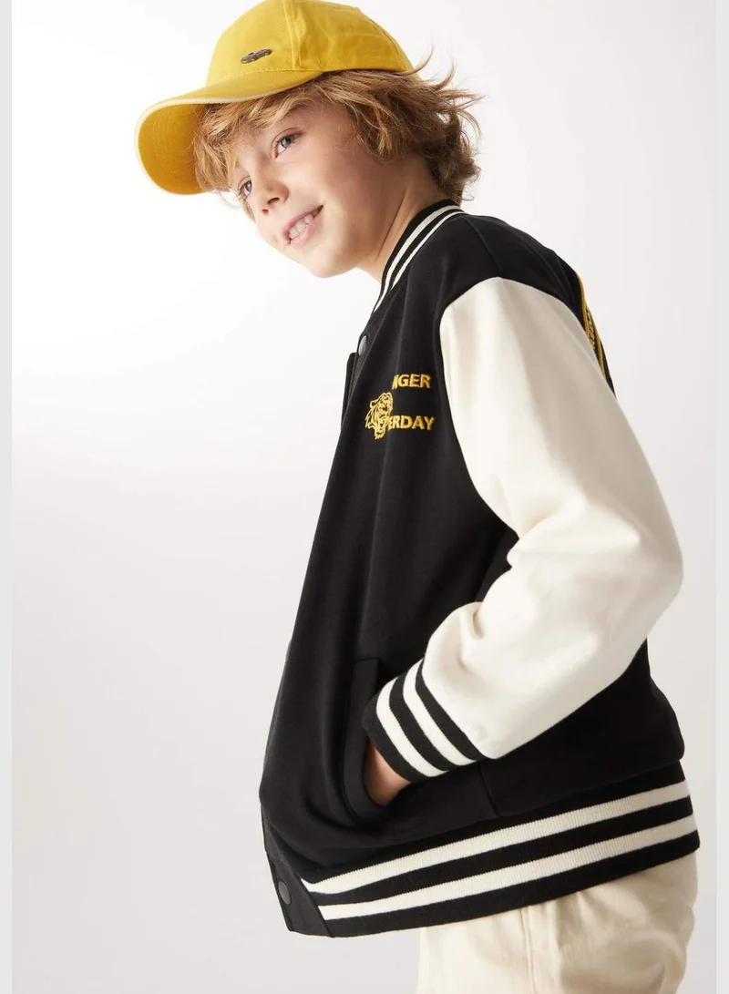 ديفاكتو Boy Oversize Fit Bomber Long Sleeve Knitted Cardigan