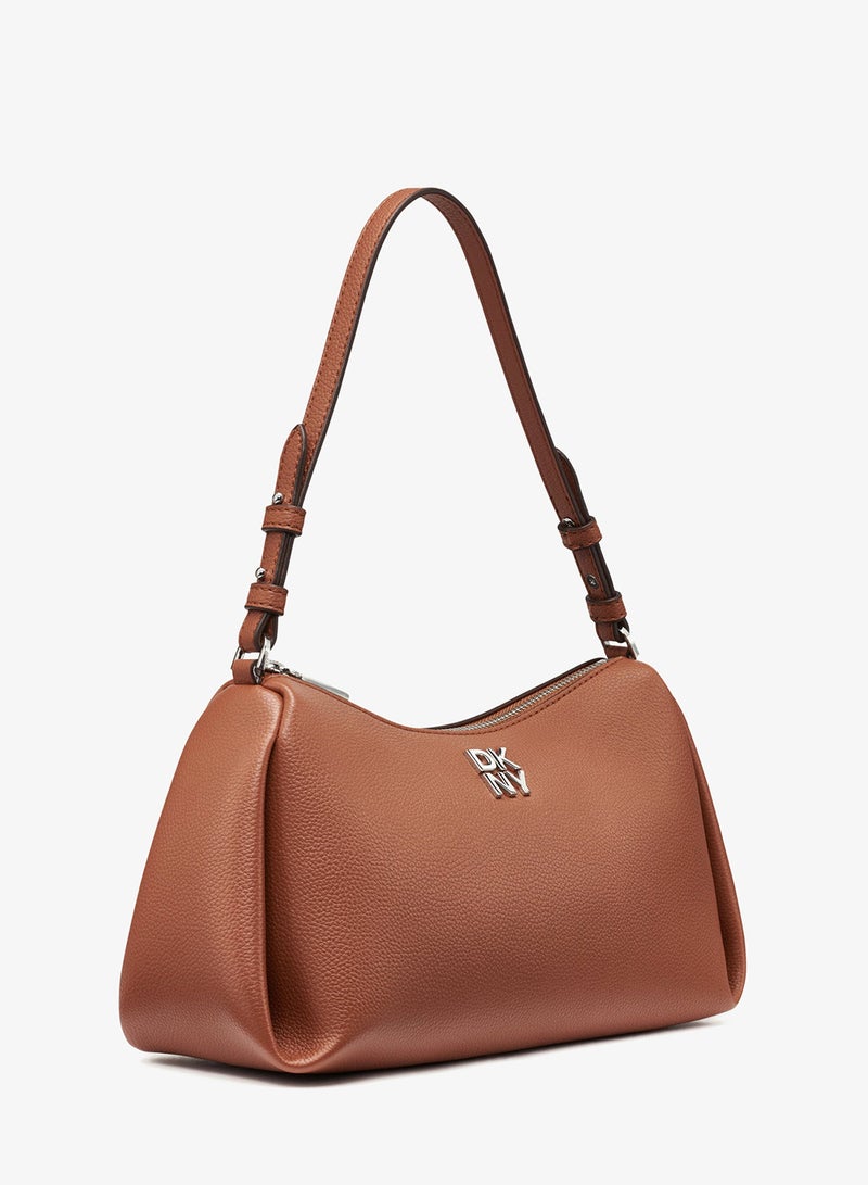 دكني حقيبة كتف بسحاب وشعار ريمي بتفاصيل دقيقة - Image 3