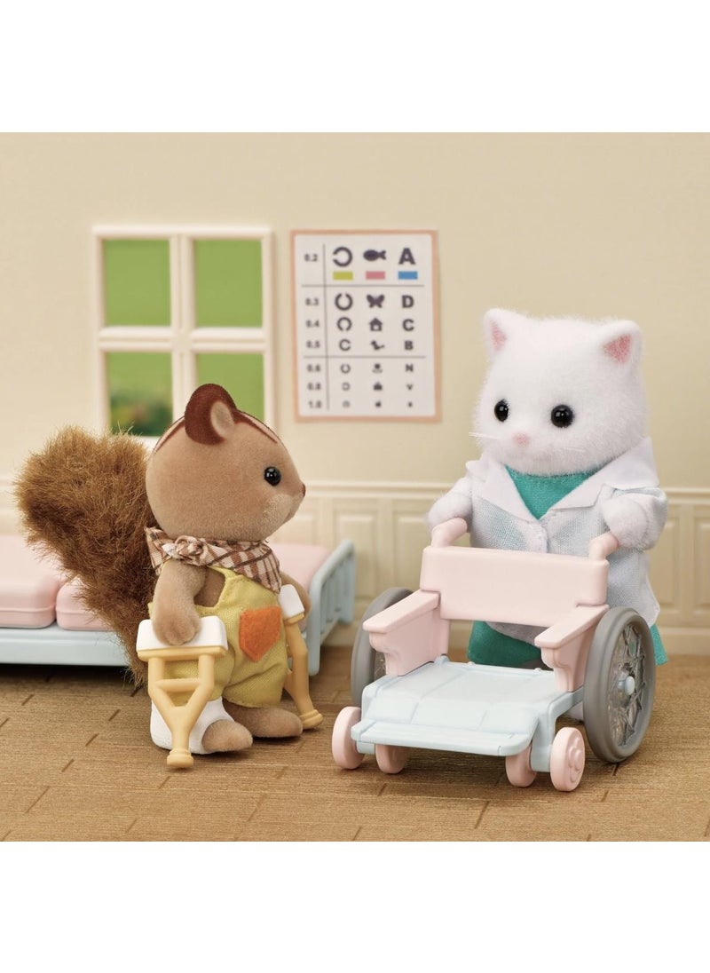 Sylvanian Families Village Doctor Starter Set 5705  - Image 2