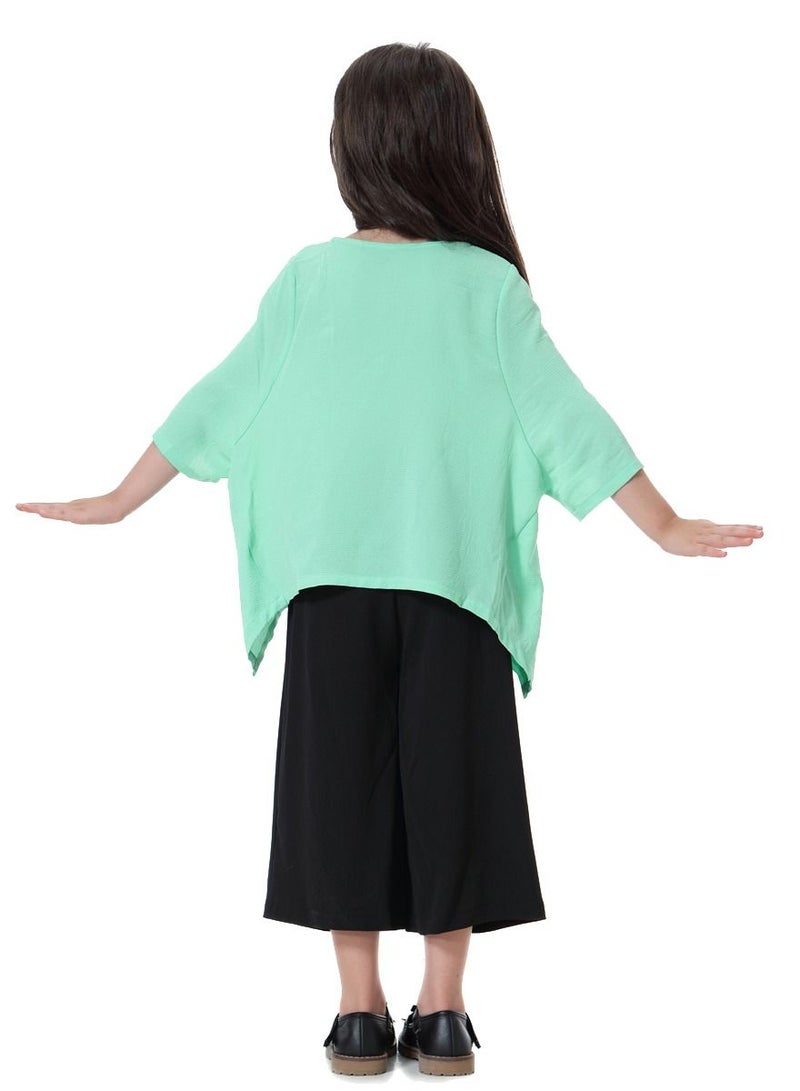Loquat Girl's 2-Piece Set Outfit Round Neck Top And Loose Cropped Pants Suit Green/Black  - Image 3