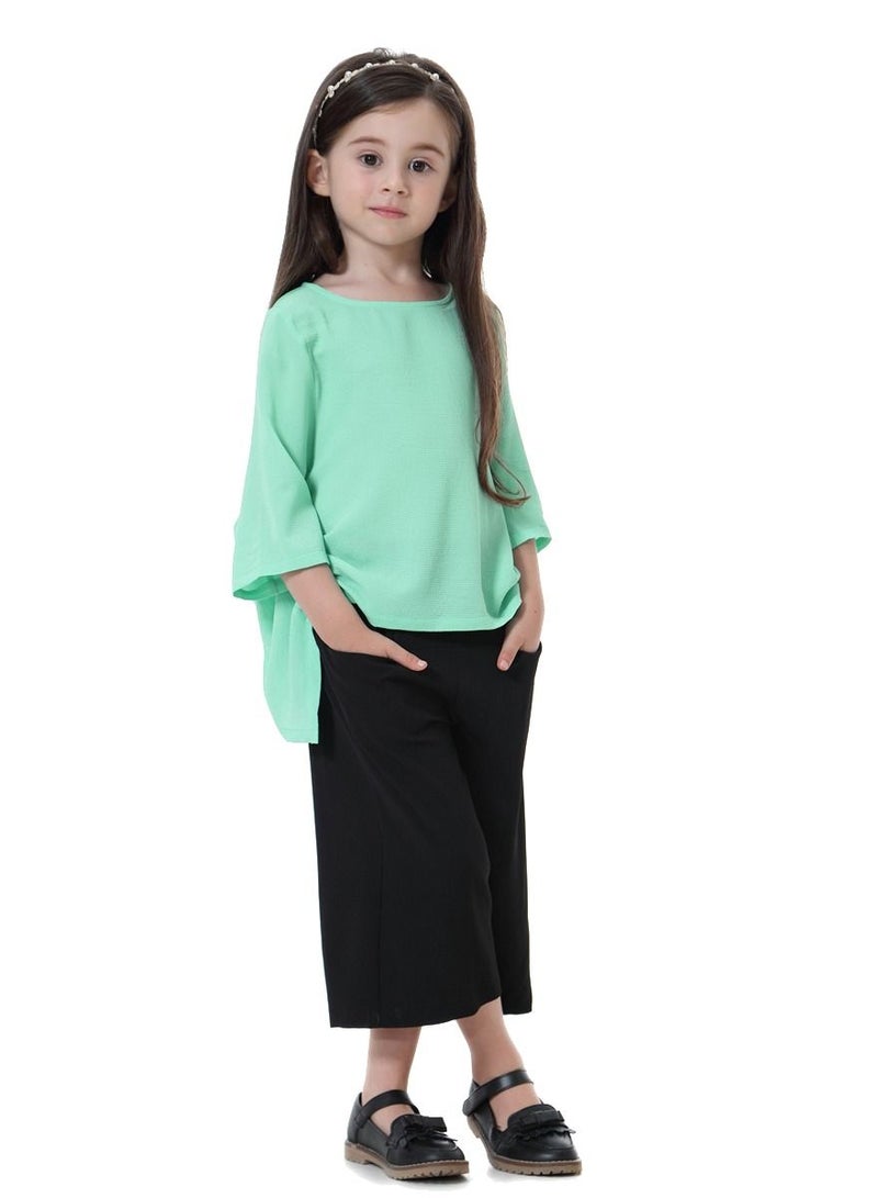 Loquat Girl's 2-Piece Set Outfit Round Neck Top And Loose Cropped Pants Suit Green/Black  - Image 2