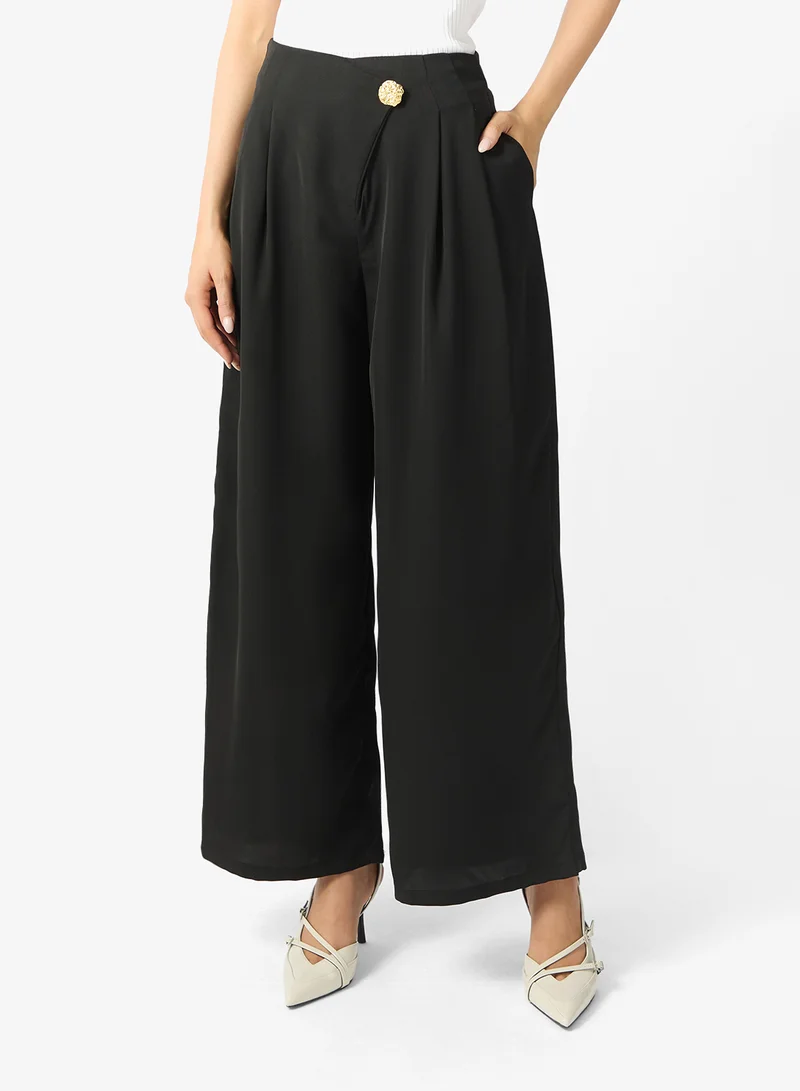 ايلا بنطلون بقصة مستقيمة