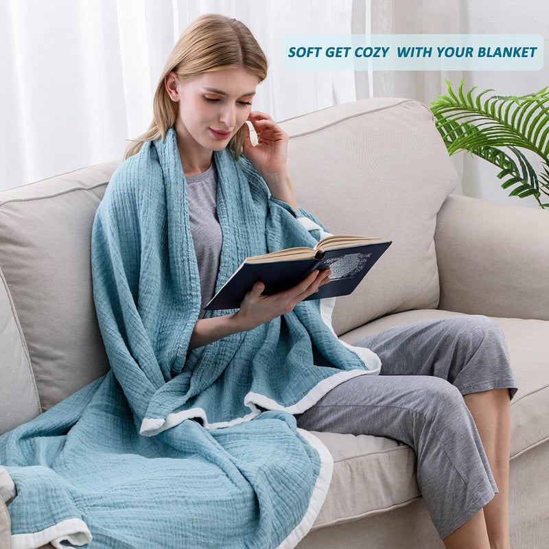 SE SOFTEXLY بطانية قطنية من نوع موسلين من SE SOFTEXLY، مكونة من 100% قطن، مقاس كبير (80" x 90")، لونها أزرق فاتح، مناسبة لجميع المواسم، خفيفة الوزن وناعمة جدًا. - Image 4