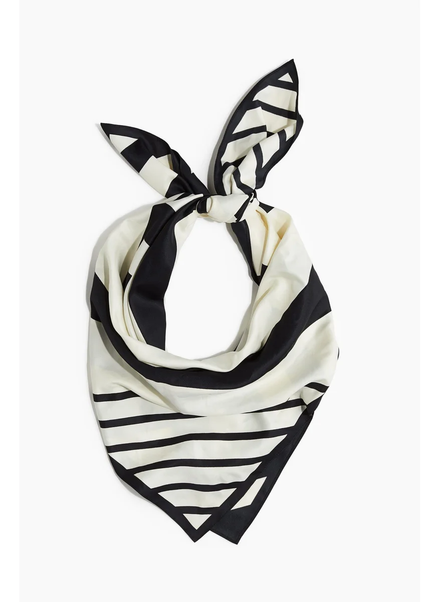 H&M Patterned Scarf