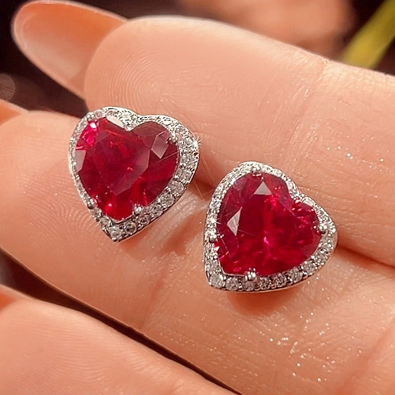 2024 New Zhuang Sheng Sheng Jewelry Gold-Plated Copper Simulated Red Corundum and Blue Spinel Heart Pendant for Women 15x15