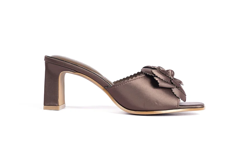 كابلي صندل نسائي يومي بكعب راقي للأناقة المستدامة