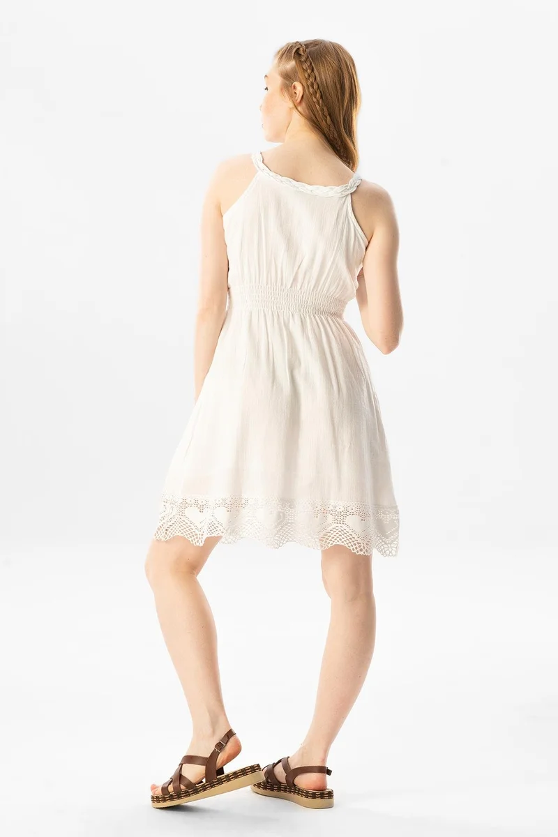 اليش شيل بيزي Crochet Trim Dress