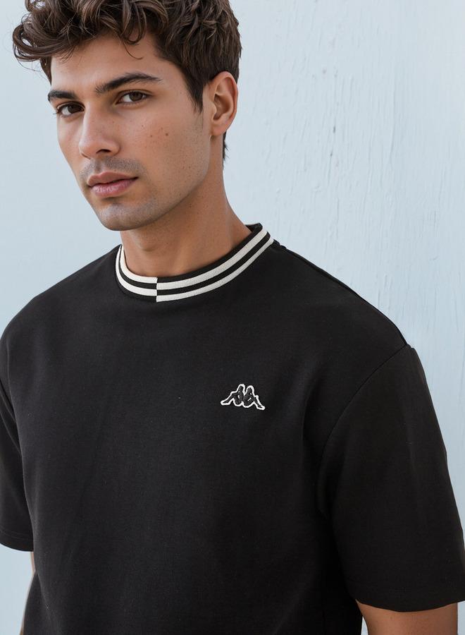 كابا تيشيرت كابا بطبعة شعار مع حواف متباينة - Image 4