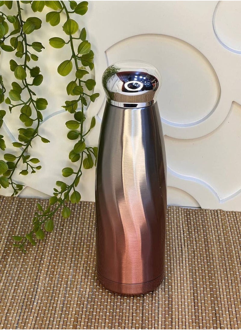 Stainless steel bottle, 2 colors, sealed 304 stainless steel, meaning it will not react with water and drinks, and will not form bacteria because bacteria do not grow on stainless steel. It keeps hot and cold for a very long time with a tightly sealed lid in a variety of colors, extremely elegant and distinctive, and suitable for all tastes. Capacity: 450 ml