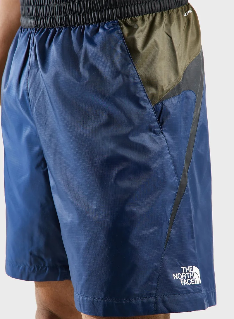 THE NORTH FACE Logo Shorts