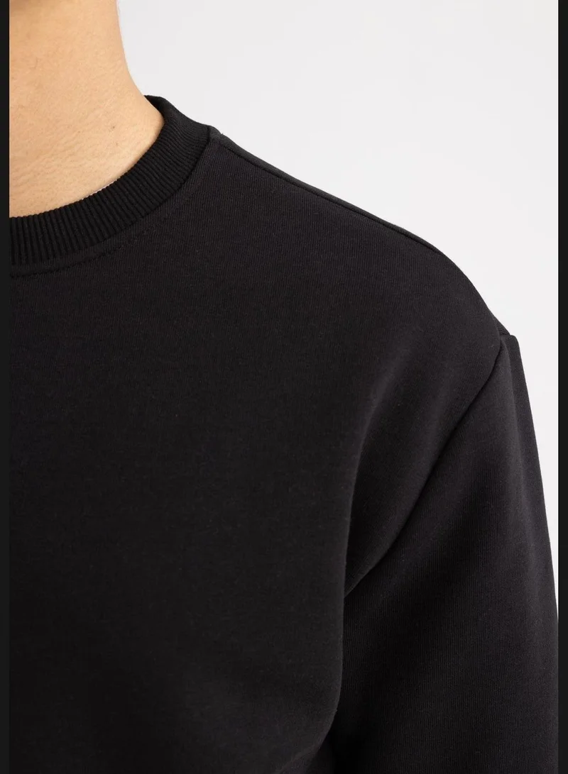 ديفاكتو Man Crew Neck Long Sleeve Knitted Sweatshirt