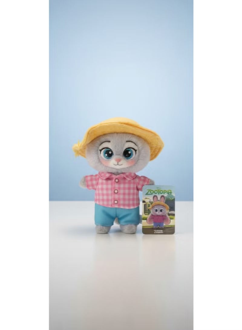 Zootopia Judy Keyring A cute little doll featuring the beloved character Judy from Zootopia. A great gift choice for Disney and Zootopia fans. A small item that adds a fun and unique touch to any bag or keychain. - Image 2