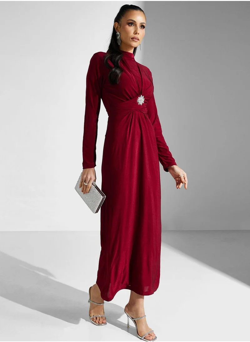 جولدن ابل Mock Neck Buckle Belted Dress