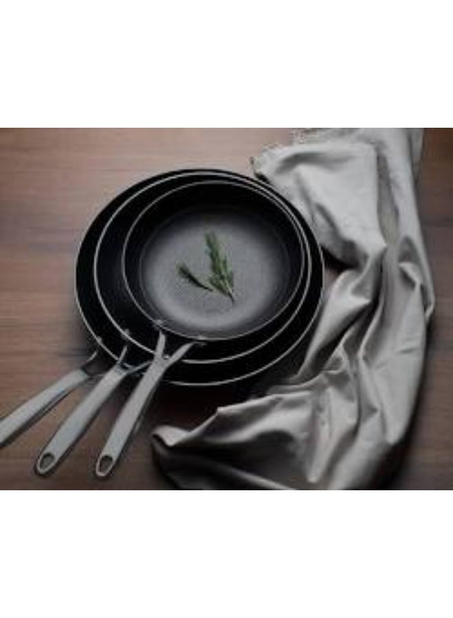 32cm Wok Pan | Versatile Non-Stick Frying Pan – Heavy-Duty Coated Plate for Everyday Cooking - Image 3