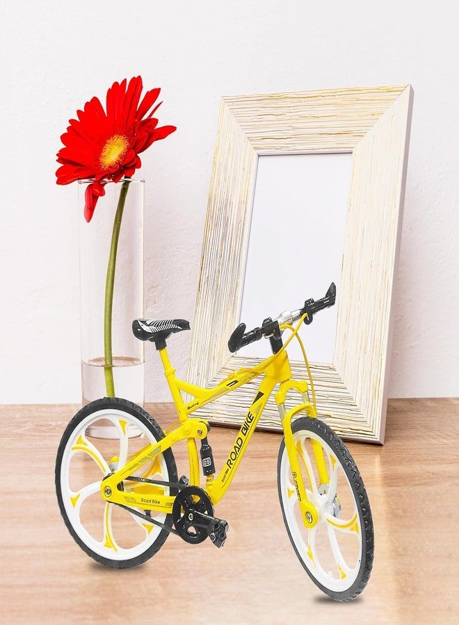 Cojuz 1:8 Scale Die Cast Street Bicycle Toy for Kids - The Alloy Metal Decorative Showpiece Realistic Design Bike Features Moveable and Rotating Handle, Suspension, Wheels, Pedals (Multicolor) - Image 5