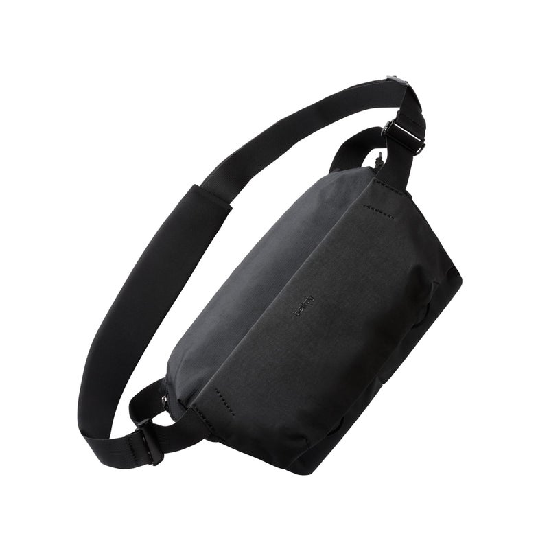 Bellroy Venture Camera Sling 10L photography bag Black - Image 2