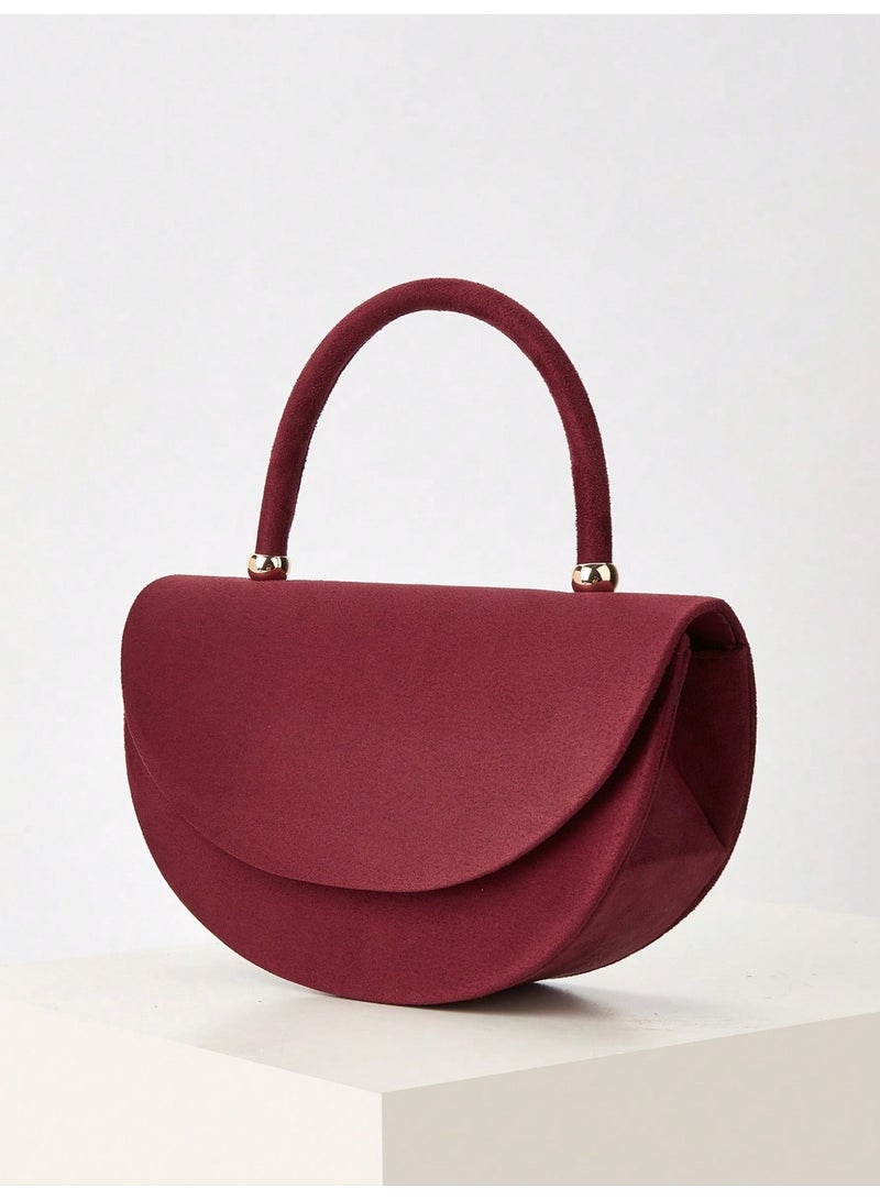 حقيبة سهرة نسائية أنيقة باللون العنابي بتصميم عصري - Image 3