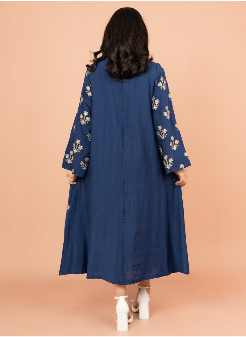 اكسا جلابية انيقة مع تطريز دقيق IK6005 ازرق  - Image 4