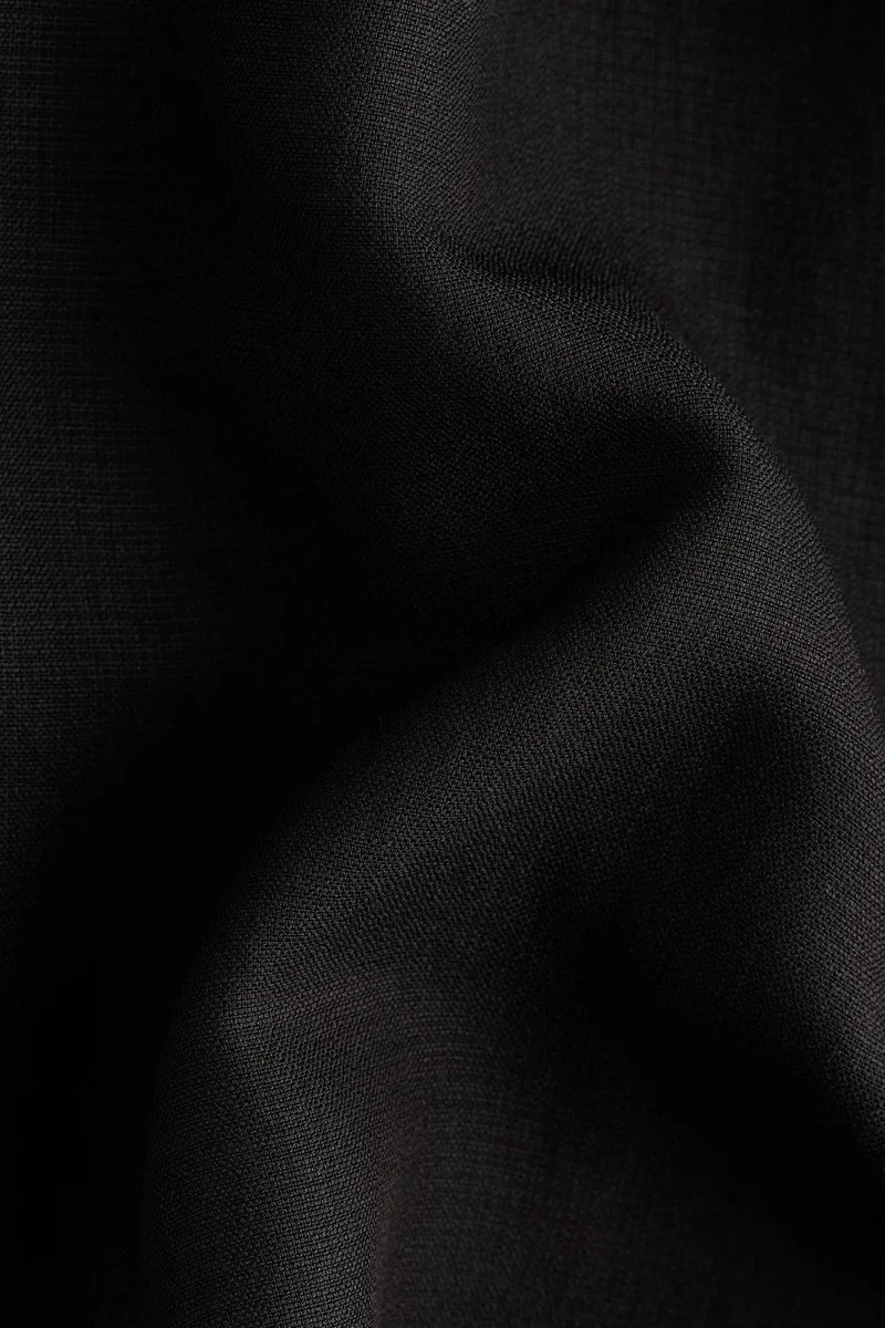 H&M Flared-skirt halterneck dress