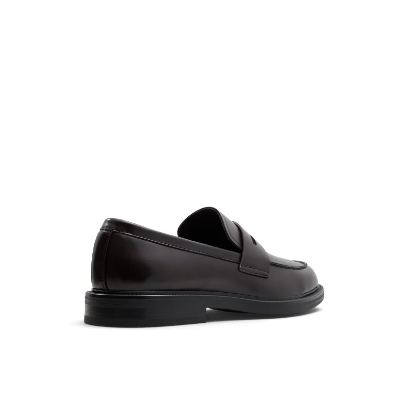 كول ات سبرنج PAYNE Almond Toe Loafers