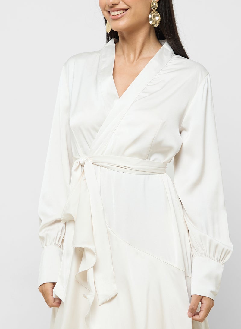 ايلا فستان ملفوف بكشكشة - Image 3