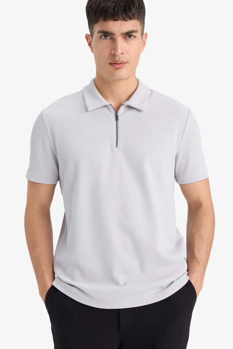 ديفاكتو Regular Fit Half Zip Pleated Polo T-Shirt