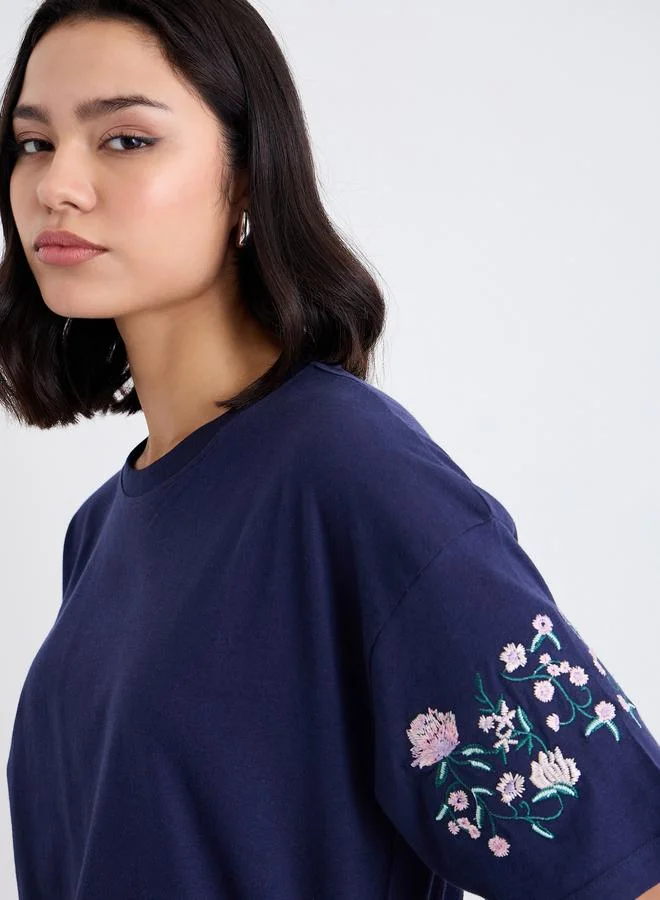 Styli Styli Embroidered Detail Round Neck Oversized T-Shirt