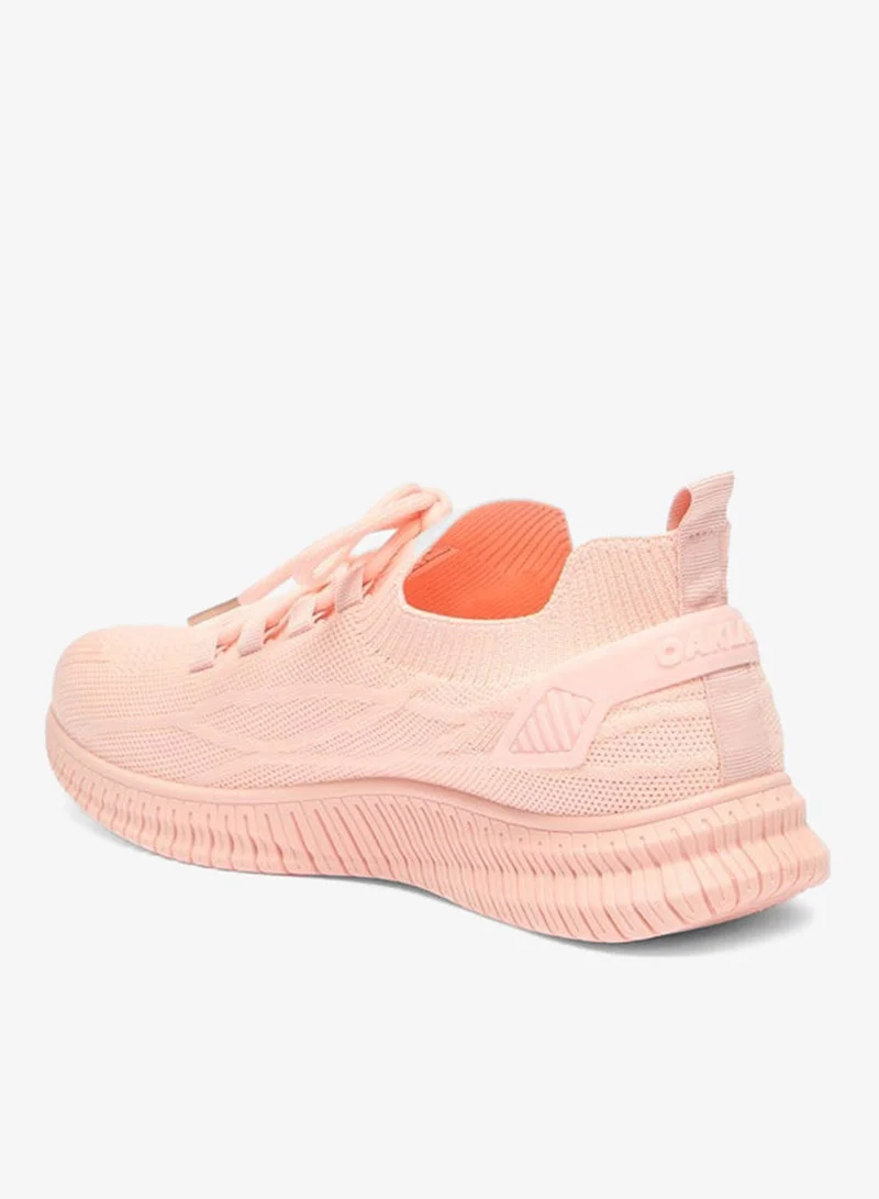 شو اكسبرس أحذية رياضية نسائية سهلة الارتداء بنقوش وتفاصيل دانتيل