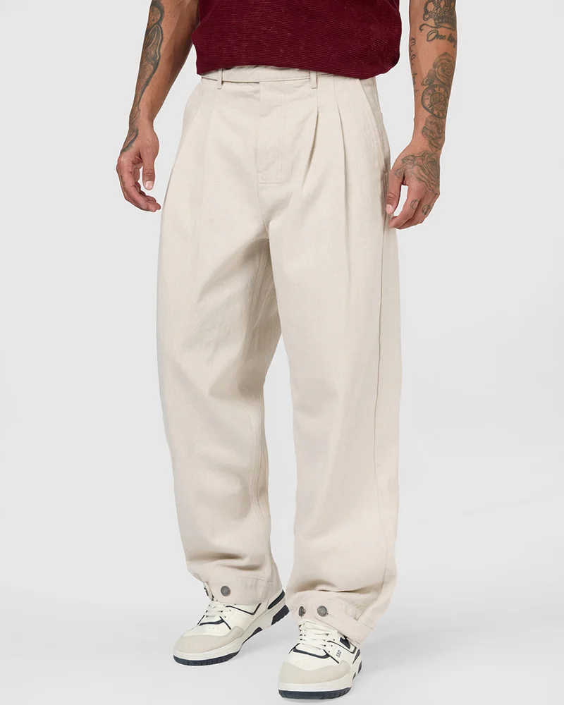 بيواكوف Men's Off White Baggy Fit Japanese Pants