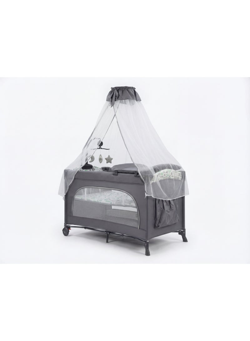 كول بيبي سرير أطفال متنقل دورين (Baby Travel Cot) قابل للطي مع ناموسية، فتحة جانبية بسوستة، ألعاب معلقة، وعجلات بفرامل - محبس للأطفال - Image 1
