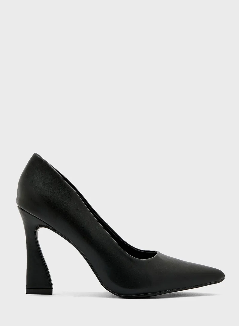 Ginger Curved Heel Pointed Pump Black