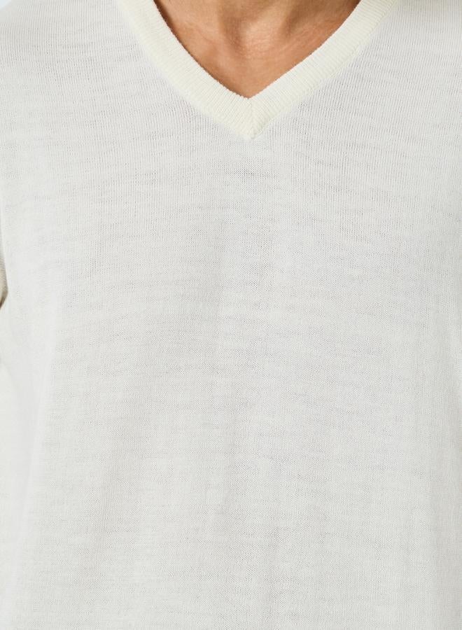 ستايلي سويتر بلون أوف وايت - Image 4