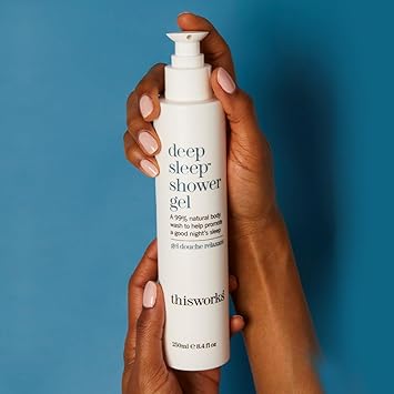 This Works جل استحمام ديب سليب من ذيس ووركس 250 مل غسول جسم مهدئ مع زيوت اللافندر والبابونج والفتيفير جل استحمام خالي من الكبريتات لتحفيز النوم للرجال والنساء - Image 5