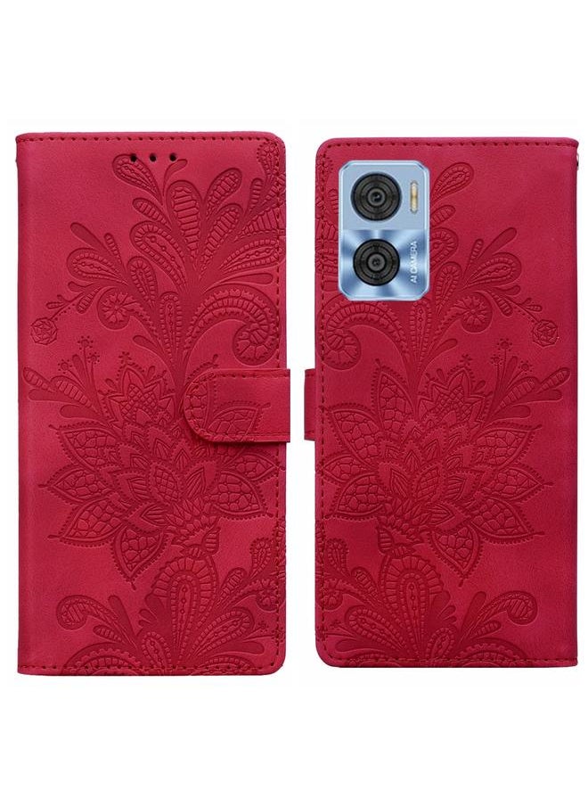 زبون - جراب هاتف Motorola Moto E22 / E22i من مادة البولي يوريثان المنقوشة بالزهور والدانتيل مع حزام معصم (أحمر) - Image 1