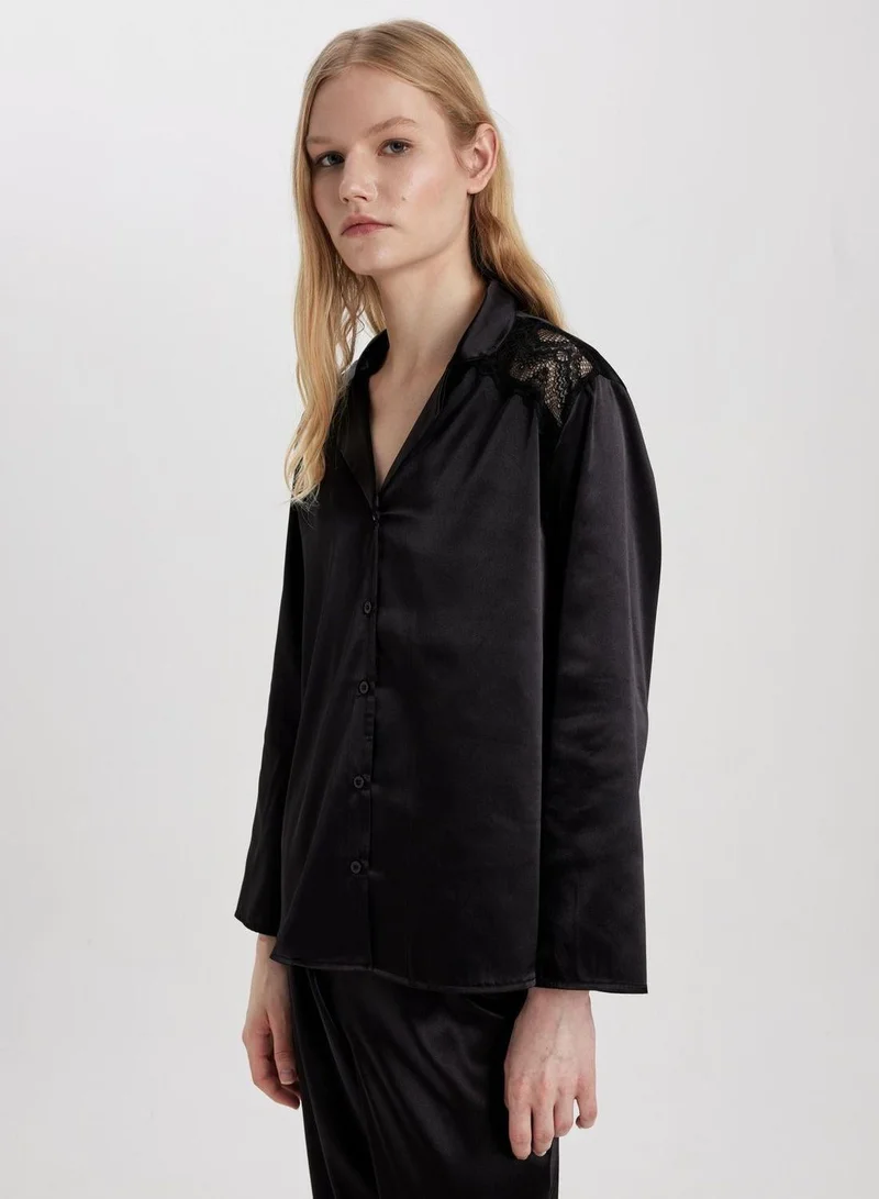 ديفاكتو بلوزة بأكمام طويلة بقصة عادية منسوجة