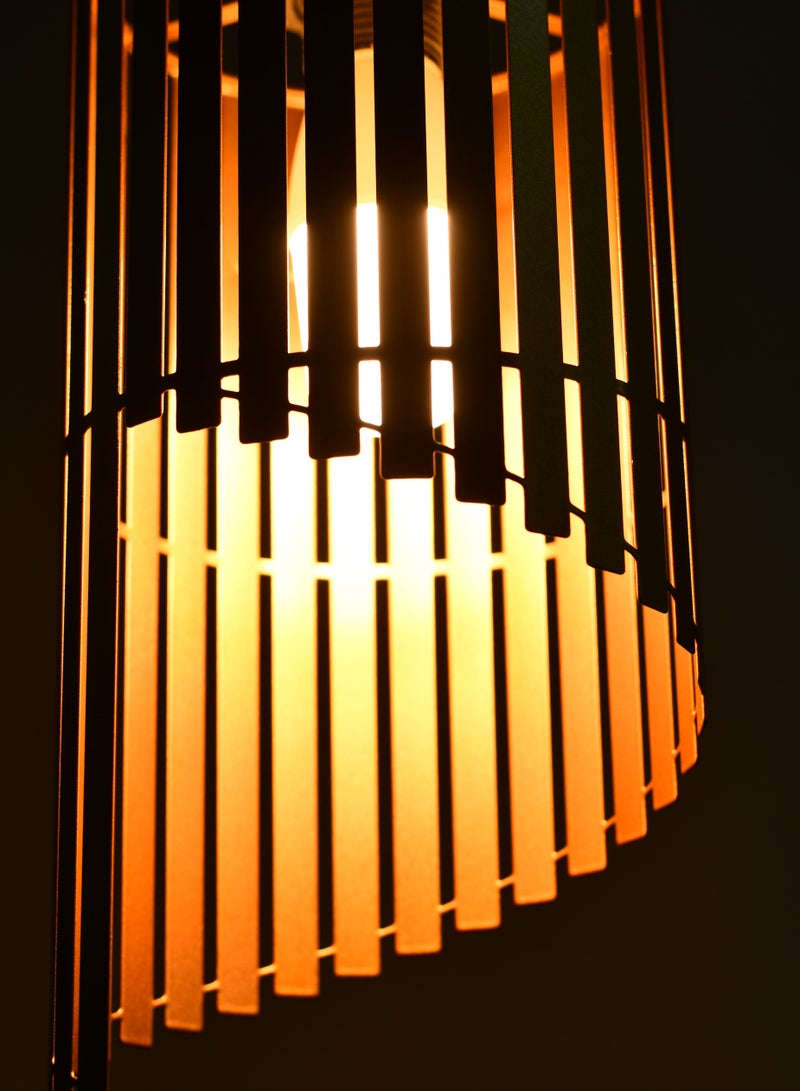 Modern Gold pendant chandelier, geometric shape, with a contemporary and modern design - Image 4