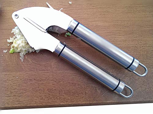 i Kito Best Garlic Press With Cleaning Brush - Solid 18/10 Stainless Steel Garlic Crusher Mincer Ginger Tools - Image 4