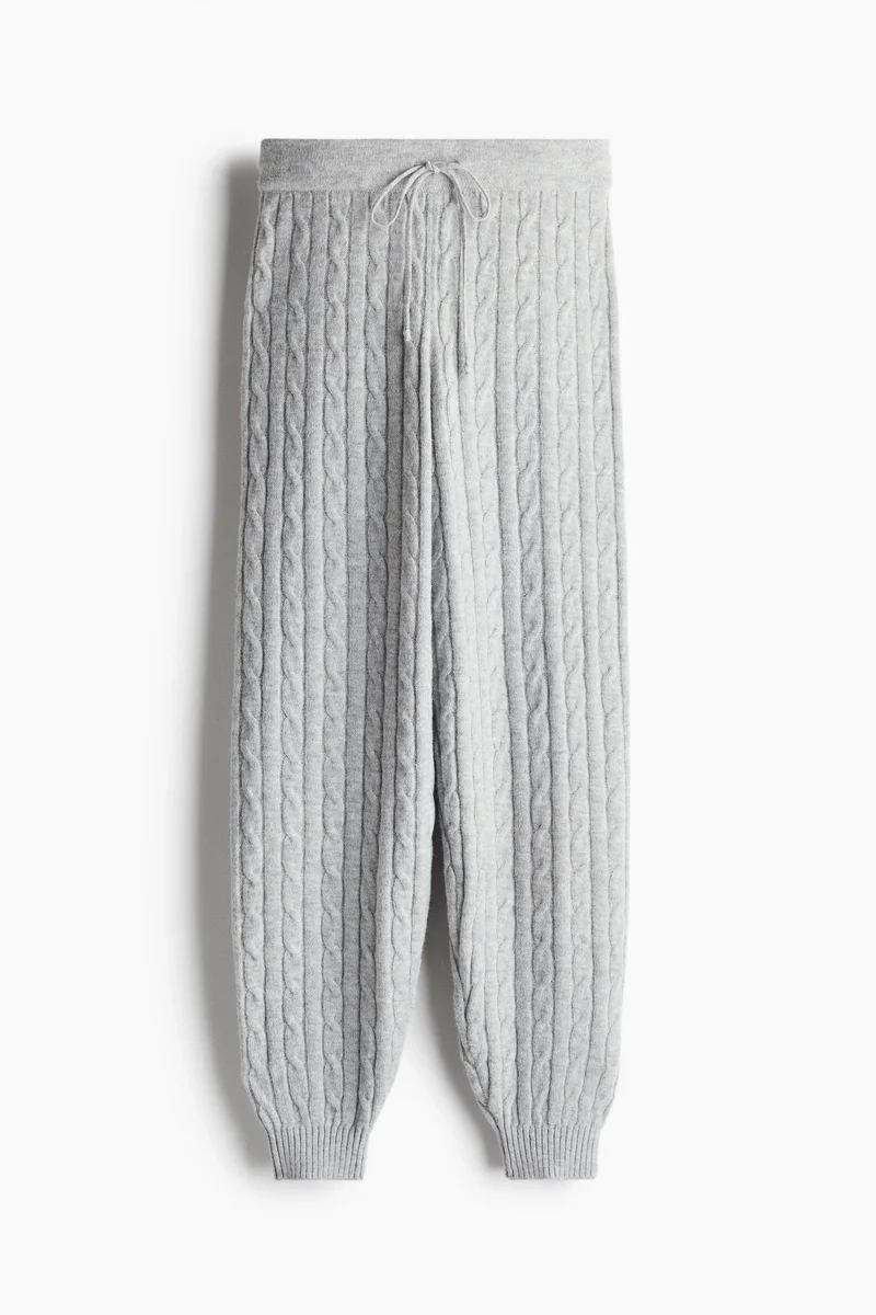 اتش اند ام بنطلون رياضي بتصميم محبوك