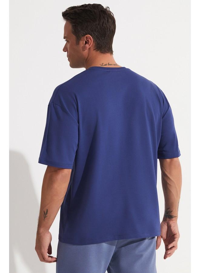 جون تيشيرت رجالي مقاس كبير بطبعة شعار يونيو - نيلي - Image 5